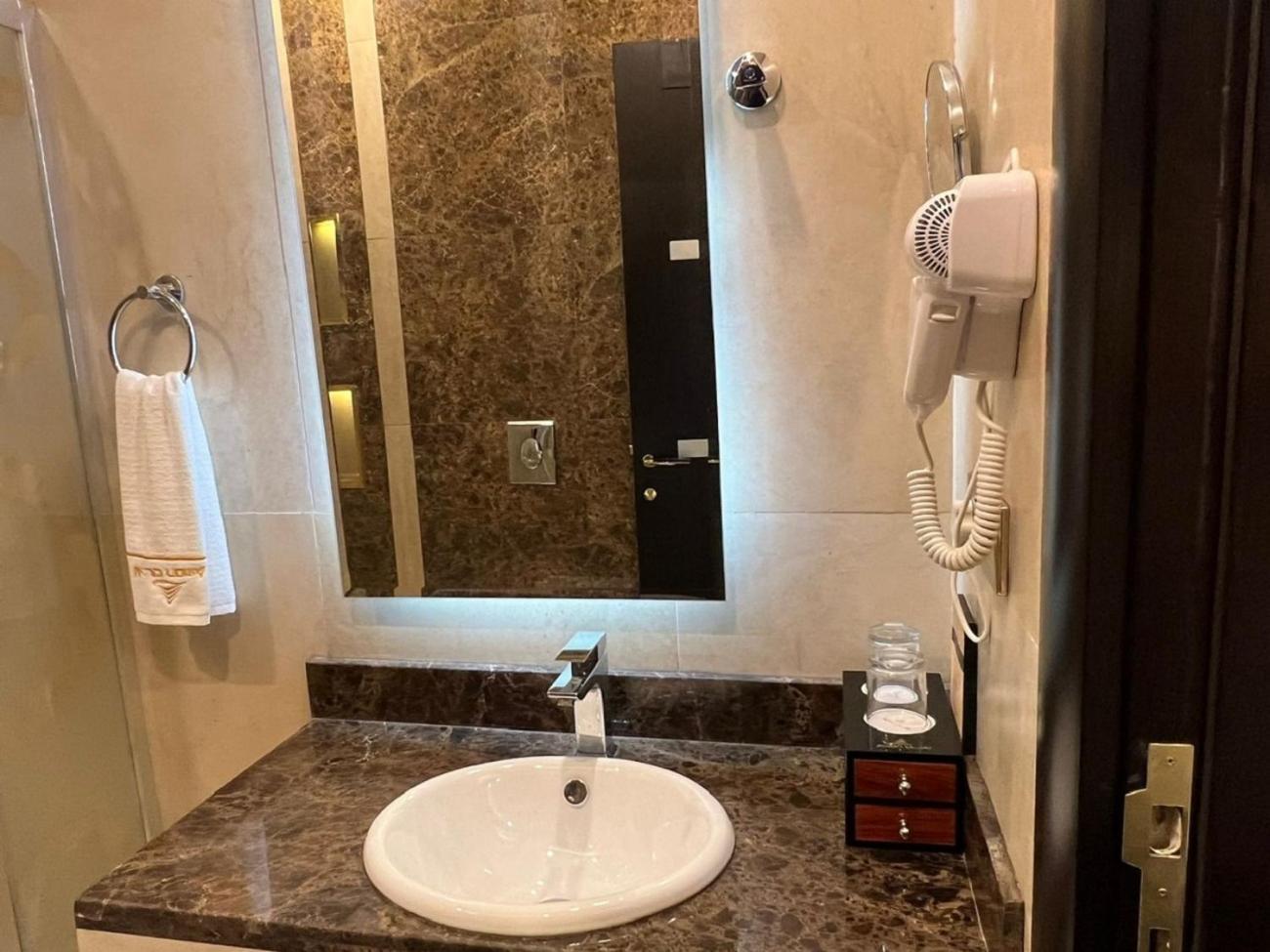 Aman - Almhalh Hotel *